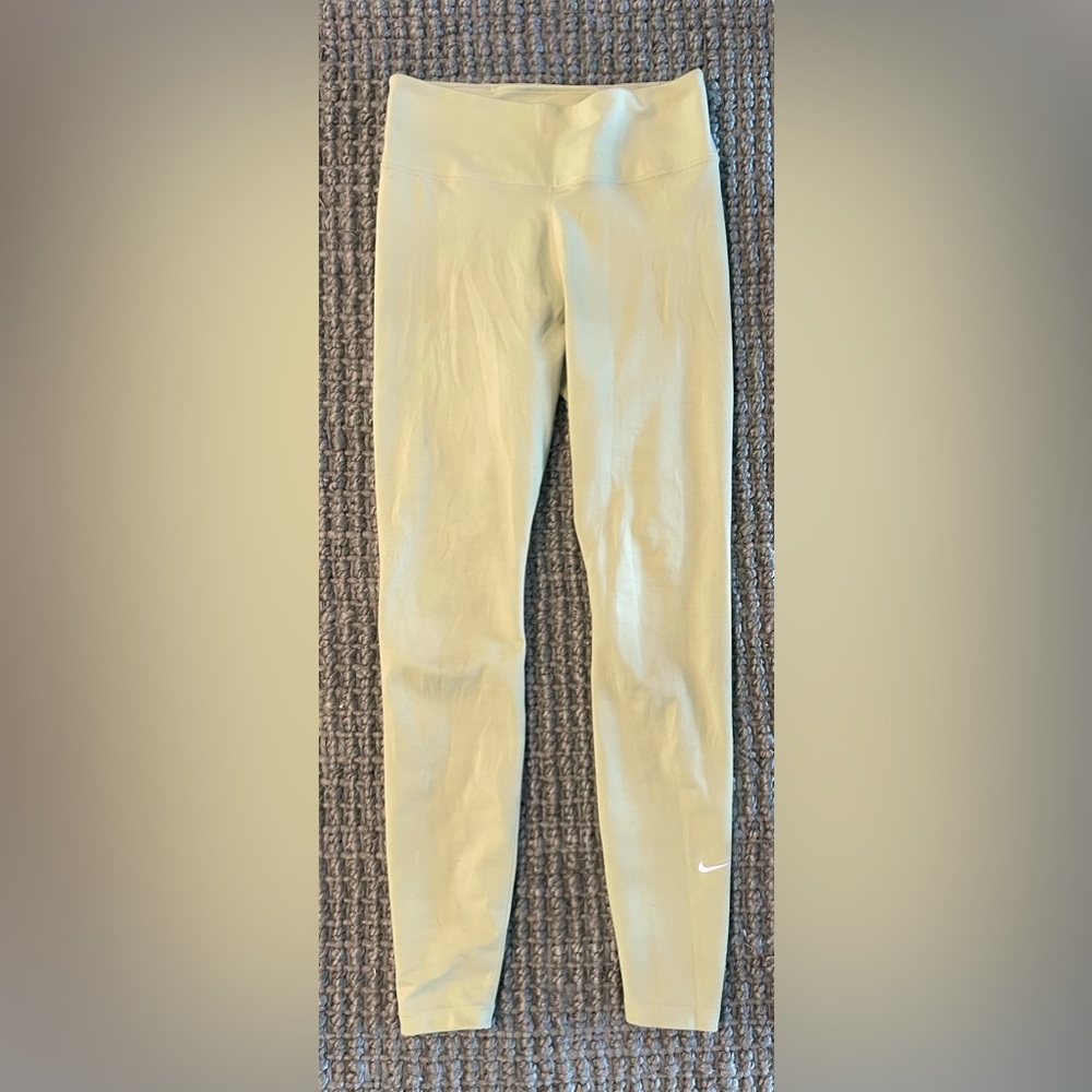 Pale yellow Nike one leggings size small